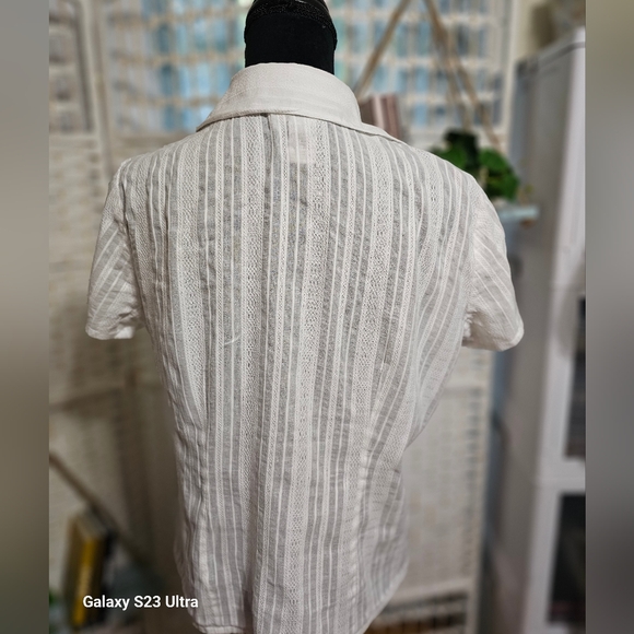 🧨 Cotton Creek White Pintuck Lace Short Sleeve Button Up Fitted Shirt - Picture 3 of 5